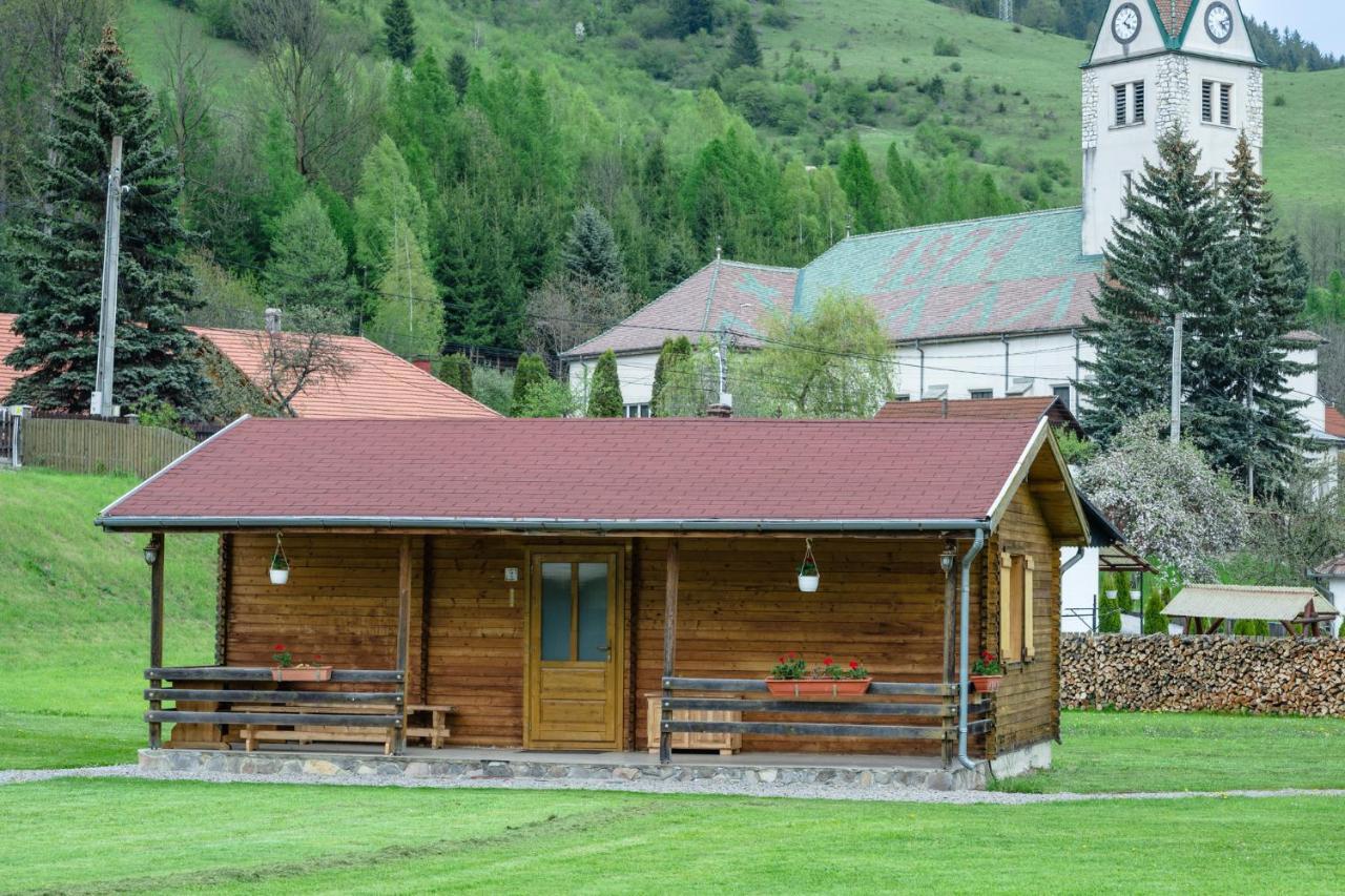 Biotour Camping & Restaurant Ghimes-Faget Luaran gambar