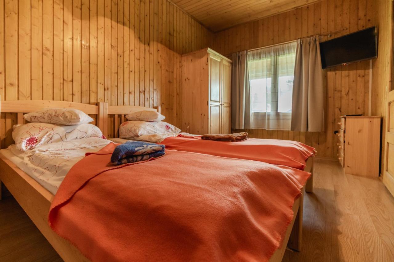 Biotour Camping & Restaurant Ghimes-Faget Luaran gambar