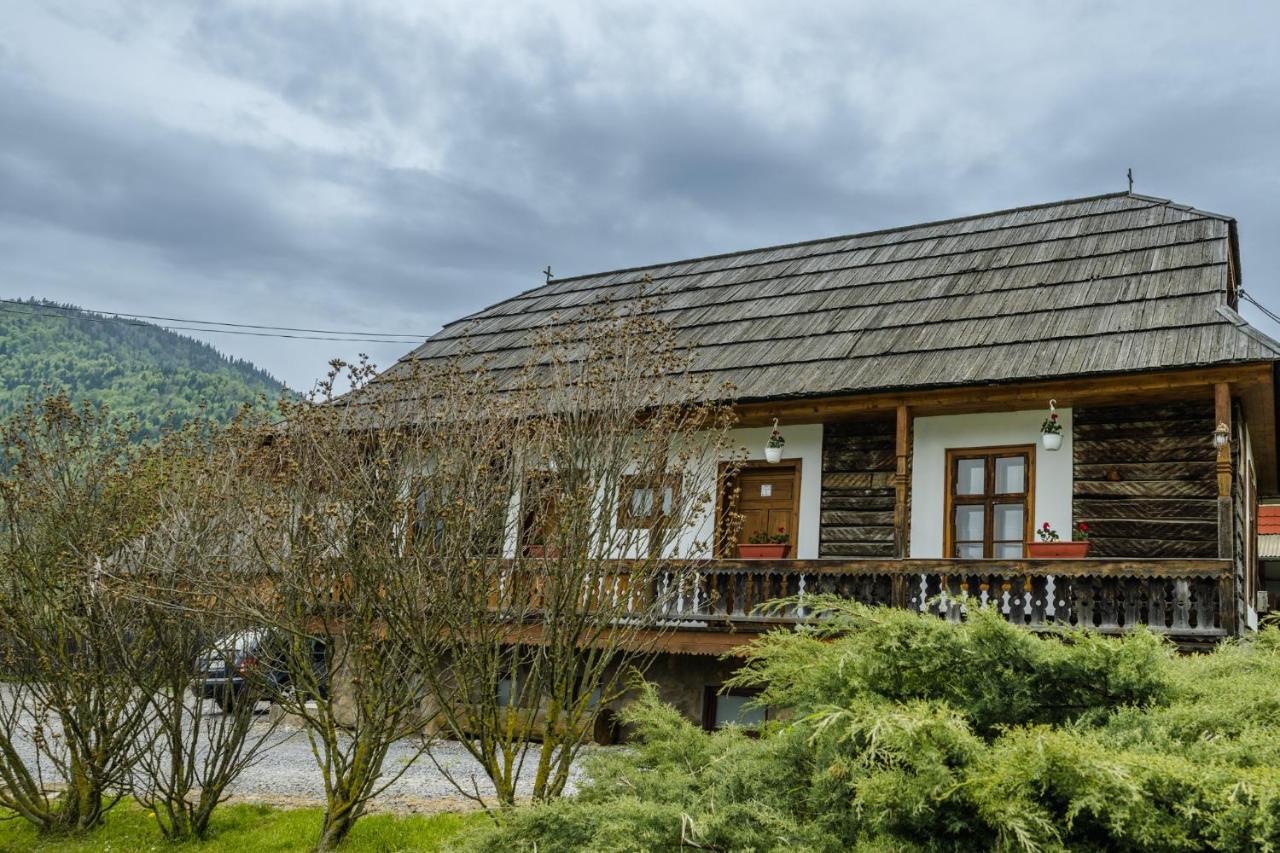 Biotour Camping & Restaurant Ghimes-Faget Luaran gambar