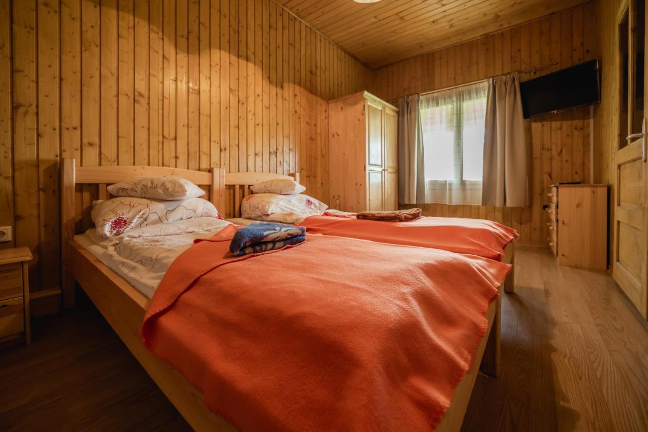 Biotour Camping & Restaurant Ghimes-Faget Luaran gambar